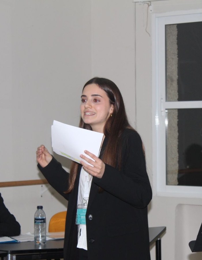 Alumno en clase de debate Rhetorik Academy